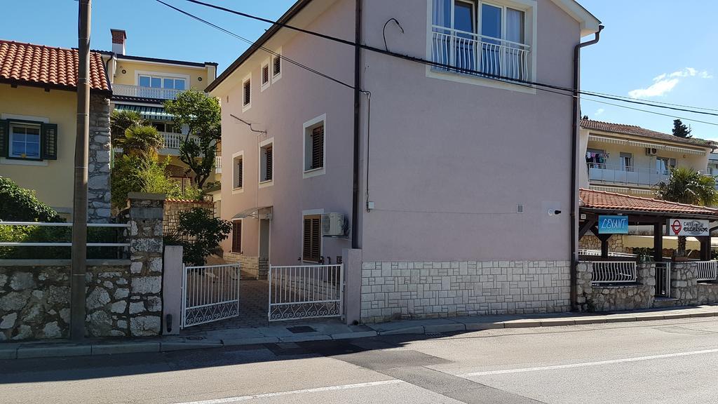 Apartman Sevilya Kostrena Bagian luar foto