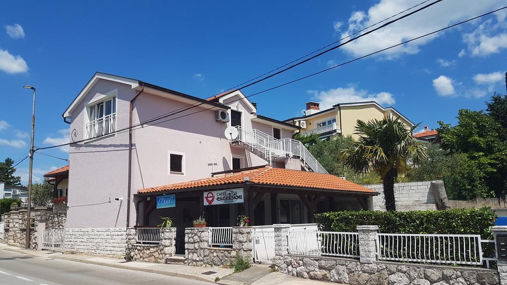 Apartman Sevilya Kostrena Bagian luar foto